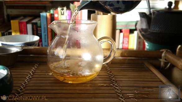 Yunnan Golden Jade. Połączenie złota z jadeitem