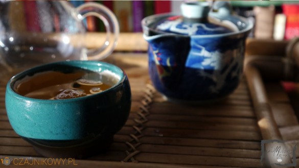 Yunnan Golden Jade. Połączenie złota z jadeitem